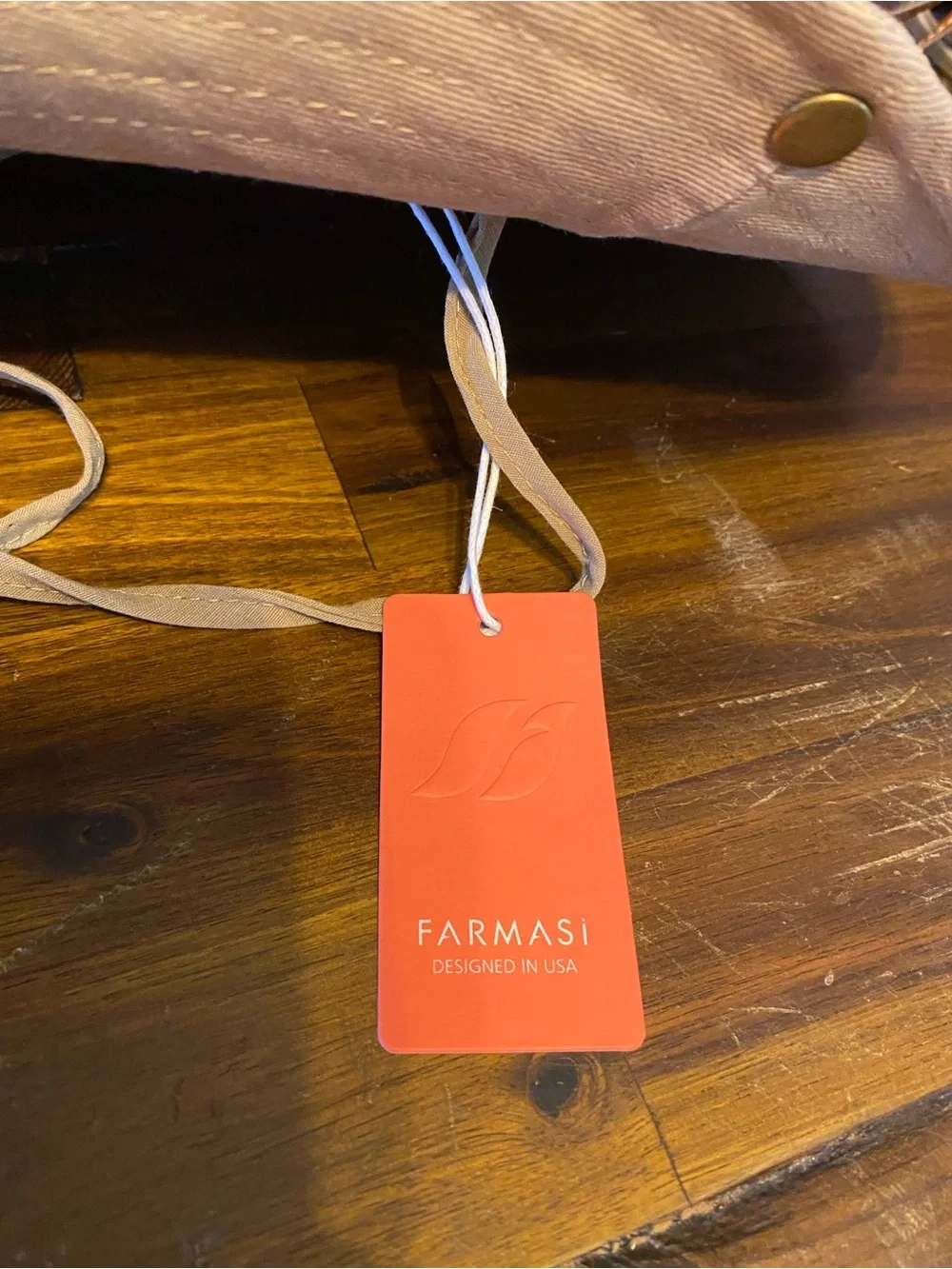 Farmasi Bucket Hat
